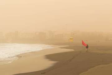 Telde advierte del peligro del baño en las playas del municipio (Foto Antonio Rico)